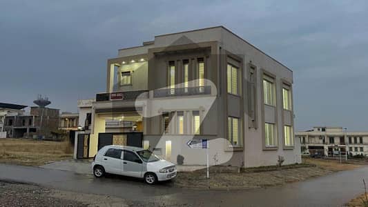 بحریہ ٹاؤن فیز 8 ۔ عمر بلاک بحریہ ٹاؤن فیز 8 ۔ سفاری ویلی,بحریہ ٹاؤن فیز 8,بحریہ ٹاؤن راولپنڈی,راولپنڈی میں 5 کمروں کا 7 مرلہ مکان 2.9 کروڑ میں برائے فروخت۔