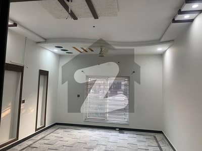 واپڈا سٹی فیصل آباد میں 3 کمروں کا 15 مرلہ بالائی پورشن 75.0 ہزار میں کرایہ پر دستیاب ہے۔