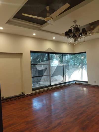 ڈی ایچ اے فیز 5 ڈیفنس (ڈی ایچ اے),لاہور میں 5 کمروں کا 1 کنال مکان 8.25 کروڑ میں برائے فروخت۔