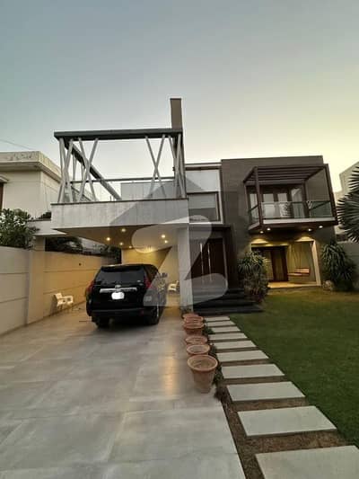 ڈی ایچ اے فیز 6 ڈی ایچ اے ڈیفینس,کراچی میں 6 کمروں کا 1 کنال مکان 7.25 لاکھ میں کرایہ پر دستیاب ہے۔