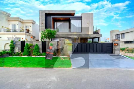 ڈی ایچ اے فیز 7 - بلاک ٹی فیز 7,ڈیفنس (ڈی ایچ اے),لاہور میں 6 کمروں کا 1 کنال مکان 7.53 کروڑ میں برائے فروخت۔