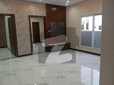 10 MARLA BRAND NEW LUXURY HOUSE FOR SALE 10 MARLA BRAND NEW LUXURY HOUSE FOR SALE