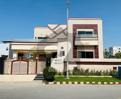 سٹی ہاؤسنگ سوسائٹی گوجرانوالہ میں 5 کمروں کا 1 کنال مکان 6.5 کروڑ میں برائے فروخت۔