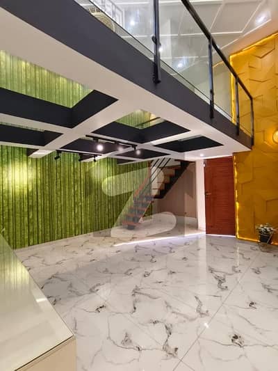 بحریہ ٹاؤن فیز 8 ۔ ابو بکر بلاک بحریہ ٹاؤن فیز 8 ۔ سفاری ویلی,بحریہ ٹاؤن فیز 8,بحریہ ٹاؤن راولپنڈی,راولپنڈی میں 5 کمروں کا 7 مرلہ مکان 3.2 کروڑ میں برائے فروخت۔