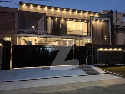 ویلینشیاء ہاؤسنگ سوسائٹی لاہور میں 2 کنال رہائشی پلاٹ 8.15 کروڑ میں برائے فروخت۔