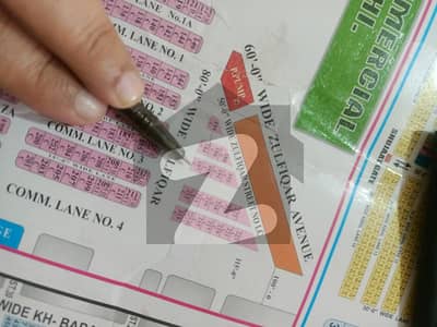 ڈی ایچ اے فیز 7 ایکسٹینشن ڈی ایچ اے ڈیفینس,کراچی میں 4 مرلہ کمرشل پلاٹ 2.7 کروڑ میں برائے فروخت۔