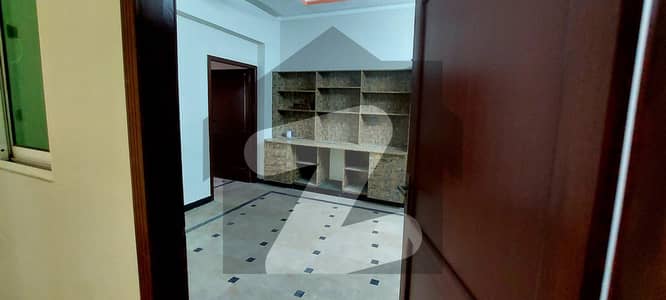 نیشنل پولیس فاؤنڈیشن او ۔ 9 - بلاک سی نیشنل پولیس فاؤنڈیشن او ۔ 9,اسلام آباد میں 3 کمروں کا 10 مرلہ مکان 2.6 کروڑ میں برائے فروخت۔