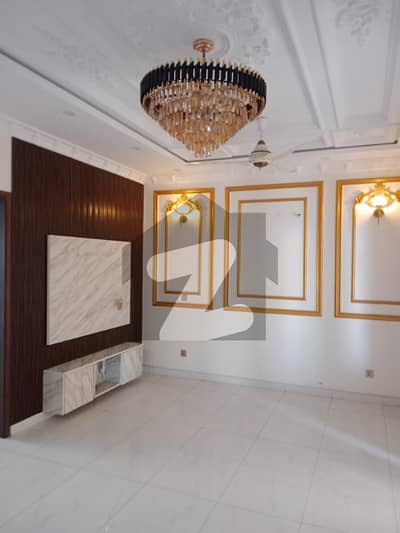 Tariq Garden,10 Marla House For Sale, Prime Location