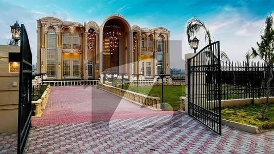 Best Located plot for sale at Block-O