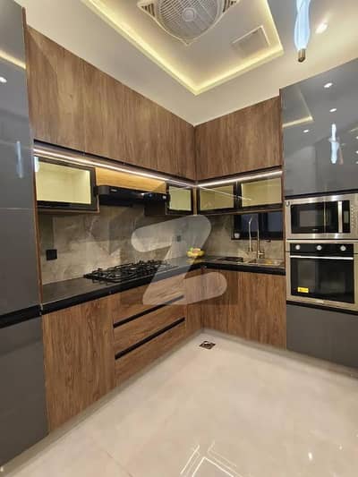 بحریہ ٹاؤن جاسمین بلاک بحریہ ٹاؤن سیکٹر سی,بحریہ ٹاؤن,لاہور میں 2 کمروں کا 10 مرلہ زیریں پورشن 60.0 ہزار میں کرایہ پر دستیاب ہے۔