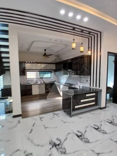 10 Marla Brand New Elegant design House Up for Sale