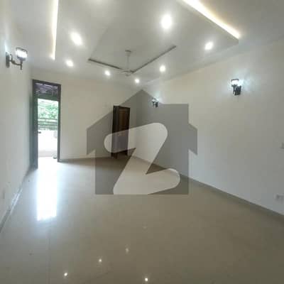 ڈی ایچ اے فیز 7 ایکسٹینشن ڈی ایچ اے ڈیفینس,کراچی میں 3 کمروں کا 12 مرلہ بالائی پورشن 1.75 لاکھ میں کرایہ پر دستیاب ہے۔