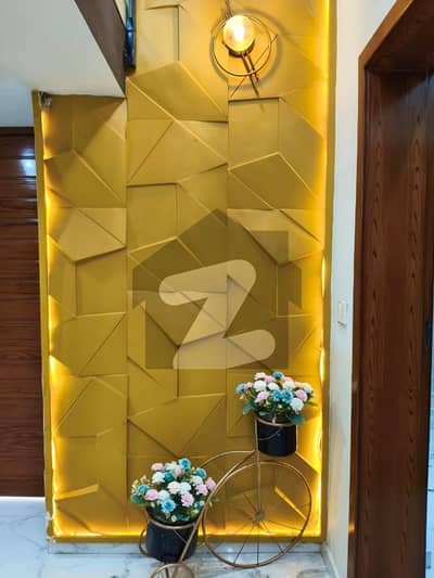 بحریہ ٹاؤن فیز 8 ۔ ابو بکر بلاک بحریہ ٹاؤن فیز 8 ۔ سفاری ویلی,بحریہ ٹاؤن فیز 8,بحریہ ٹاؤن راولپنڈی,راولپنڈی میں 5 کمروں کا 7 مرلہ مکان 2.45 کروڑ میں برائے فروخت۔