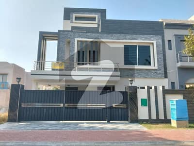 آرکیٹیکٹس انجنیئرز ہاؤسنگ سوسائٹی لاہور میں 5 کمروں کا 10 مرلہ مکان 4.3 کروڑ میں برائے فروخت۔