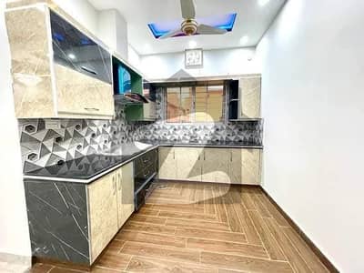 بحریہ ٹاؤن فیز 8 بحریہ ٹاؤن راولپنڈی,راولپنڈی میں 5 کمروں کا 7 مرلہ مکان 2.2 کروڑ میں برائے فروخت۔