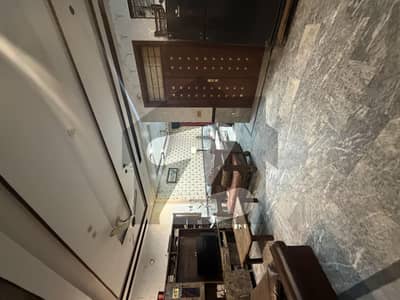 مرغزار آفیسرز کالونی لاہور میں 4 کمروں کا 10 مرلہ مکان 2.9 کروڑ میں برائے فروخت۔