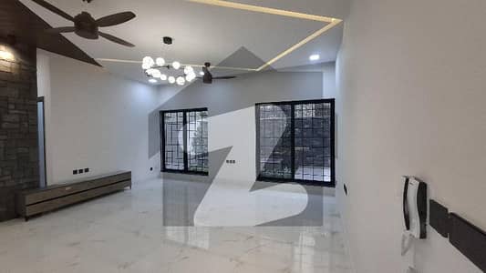 جی ۔ 13 اسلام آباد میں 7 کمروں کا 14 مرلہ مکان 11.95 کروڑ میں برائے فروخت۔