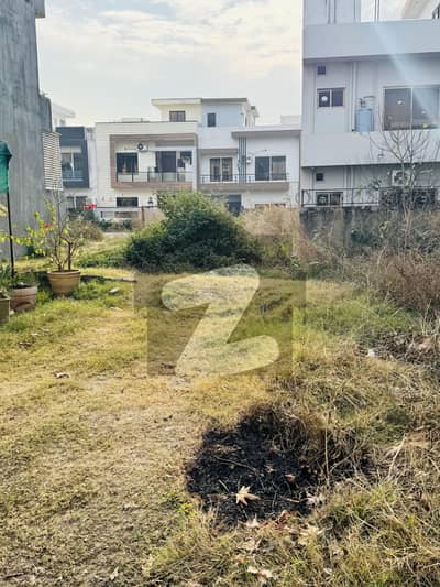 ڈی ۔ 12/4 ڈی ۔ 12,اسلام آباد میں 4 مرلہ رہائشی پلاٹ 3.25 کروڑ میں برائے فروخت۔