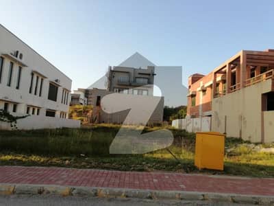 بحریہ ٹاؤن فیز 8 بحریہ ٹاؤن راولپنڈی,راولپنڈی میں 10 مرلہ رہائشی پلاٹ 1.35 کروڑ میں برائے فروخت۔