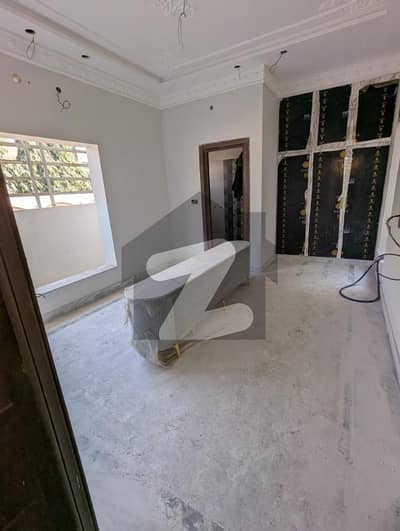 رضا ٹاؤن فیصل آباد میں 4 کمروں کا 7 مرلہ مکان 1.4 لاکھ میں کرایہ پر دستیاب ہے۔