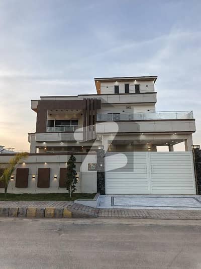 ڈی ایچ اے فیز 1 - سیکٹر سی ڈی ایچ اے فیز 1,ڈی ایچ اے ڈیفینس,پشاور میں 10 کمروں کا 1 کنال مکان 9.5 کروڑ میں برائے فروخت۔