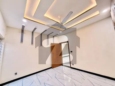 BACK OPEN 5 MARLA HOUSE ON PRIME LOCATION