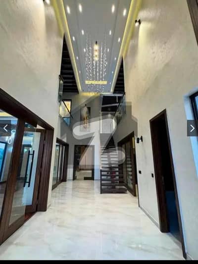 جوبلی ٹاؤن لاہور میں 6 کمروں کا 10 مرلہ مکان 4.0 کروڑ میں برائے فروخت۔