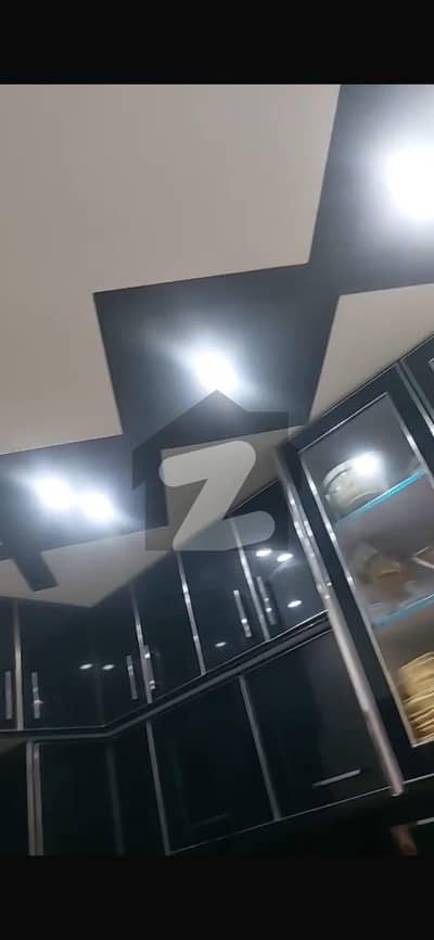 واپڈا سٹی ۔ بلاک کے واپڈا سٹی,فیصل آباد میں 5 کمروں کا 10 مرلہ مکان 3.3 کروڑ میں برائے فروخت۔