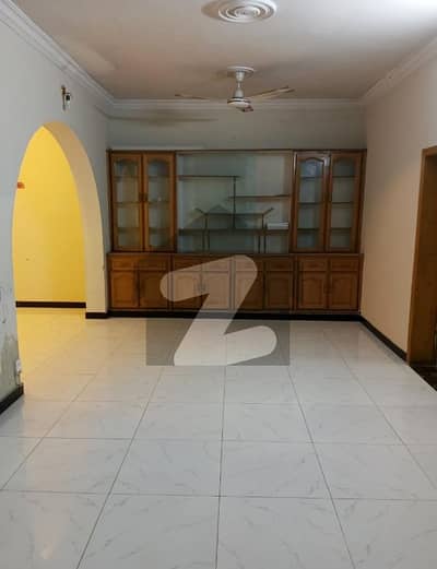 جی ۔ 11 اسلام آباد میں 2 کمروں کا 8 مرلہ بالائی پورشن 86.0 ہزار میں کرایہ پر دستیاب ہے۔