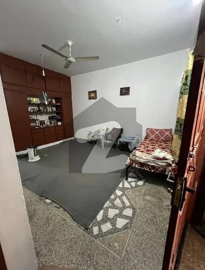 جی ۔ 11 اسلام آباد میں 2 کمروں کا 5 مرلہ زیریں پورشن 55.0 ہزار میں کرایہ پر دستیاب ہے۔