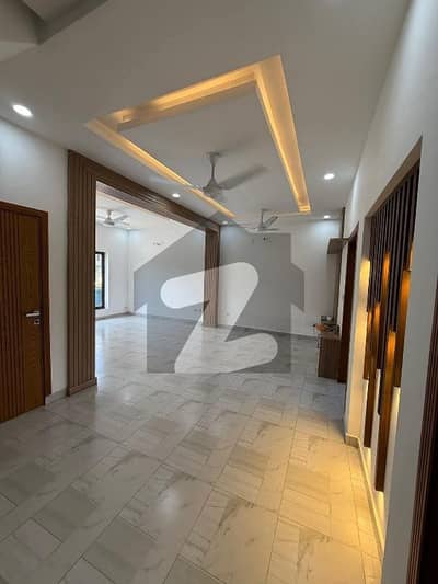 One Kanal Upper Portion Available For Rent in I-8/2 Islamabad
