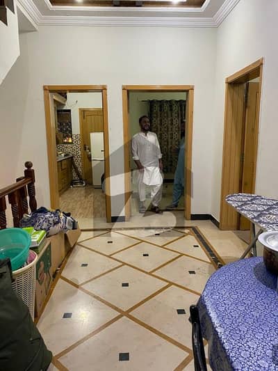 جی ۔ 13 اسلام آباد میں 2 کمروں کا 4 مرلہ زیریں پورشن 45.0 ہزار میں کرایہ پر دستیاب ہے۔