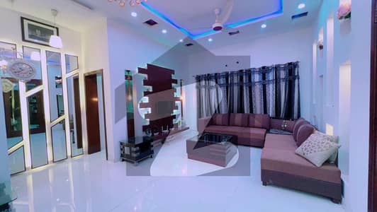 ڈی ایچ اے فیز 5 - بلاک ایل فیز 5,ڈیفنس (ڈی ایچ اے),لاہور میں 5 کمروں کا 10 مرلہ مکان 7.25 کروڑ میں برائے فروخت۔