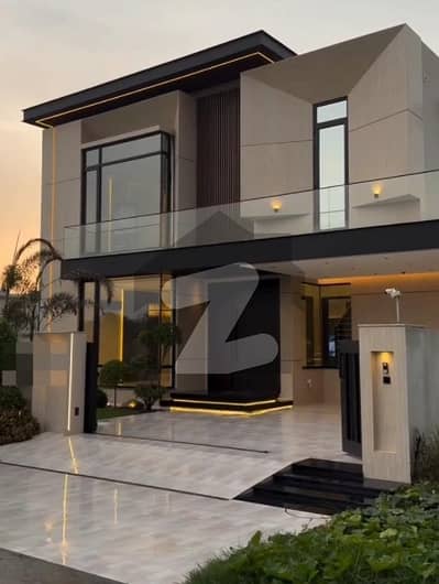 ٹاپ سٹی 1 اسلام آباد میں 5 کمروں کا 12 مرلہ مکان 4.3 کروڑ میں برائے فروخت۔