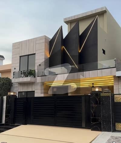 Top City 10 Marla House For Sale