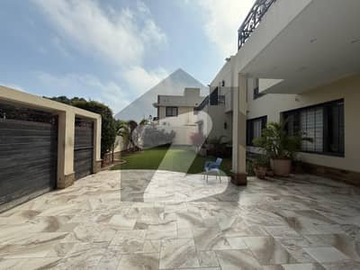 1000Sq Yards (75x120) Slightly Used House