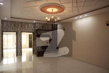 پی آئی اے ہاؤسنگ سکیم لاہور میں 1 کمرے کا 10 مرلہ زیریں پورشن 60.0 ہزار میں کرایہ پر دستیاب ہے۔