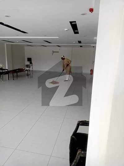 ڈی ایچ اے فیز 6 - مین بلیوارڈ ڈی ایچ اے فیز 6,ڈیفنس (ڈی ایچ اے),لاہور میں 4 مرلہ عمارت 7.5 لاکھ میں کرایہ پر دستیاب ہے۔