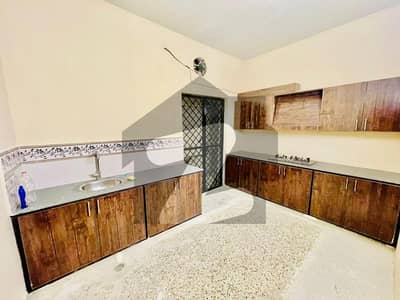 جی ۔ 9/3 جی ۔ 9,اسلام آباد میں 3 کمروں کا 14 مرلہ بالائی پورشن 1.3 لاکھ میں کرایہ پر دستیاب ہے۔