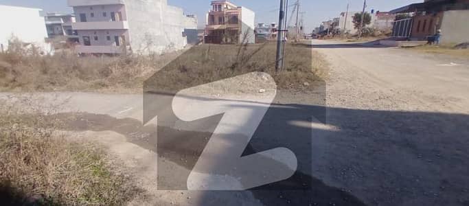 I-15/2 (30x60) Corner plot for sale