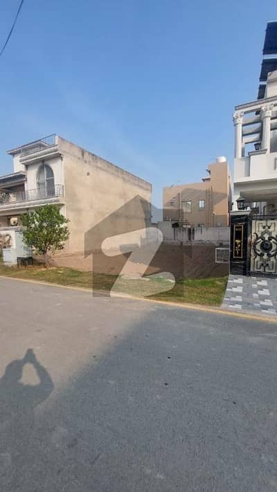 پارک ویو سٹی - ٹیولپ بلاک پارک ویو سٹی,لاہور میں 10 مرلہ رہائشی پلاٹ 1.45 کروڑ میں برائے فروخت۔