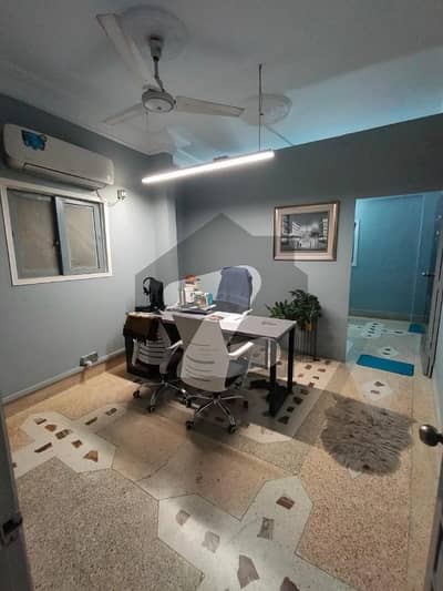 Commercial Office First Floor Available For Rent At Gulshan E Iqbal