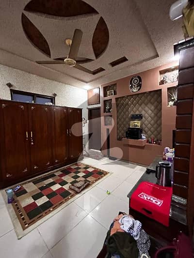 270 SQYARDS | MAIN ROAD FACING | GROUND +1 PLUS 2 ROOMS ON ROOF | HOUSE FOR SALE | 3BED DRAWING LOUNGE PLANNING | CAR PARKING | With Great ventilation no issue of sweet water NORTH KARACHI SECTOR 11A( 200,000/- PER MONTH RENT )