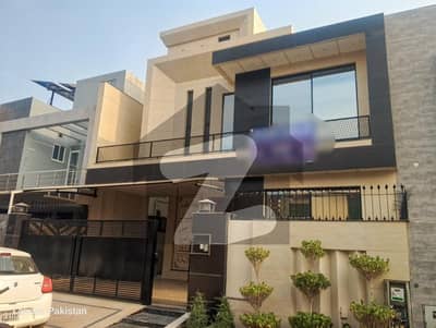 پیراگون سٹی لاہور میں 5 کمروں کا 10 مرلہ مکان 6.0 کروڑ میں برائے فروخت۔