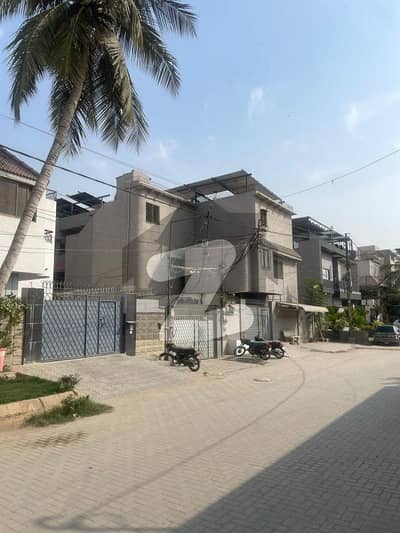 پی ای سی ایچ ایس بلاک 6 پی ای سی ایچ ایس,جمشید ٹاؤن,کراچی میں 5 کمروں کا 10 مرلہ مکان 5.2 کروڑ میں برائے فروخت۔