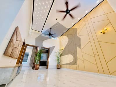 بحریہ ٹاؤن فیز 8 ۔ سفاری ویلی بحریہ ٹاؤن فیز 8,بحریہ ٹاؤن راولپنڈی,راولپنڈی میں 5 کمروں کا 7 مرلہ مکان 80.0 ہزار میں کرایہ پر دستیاب ہے۔