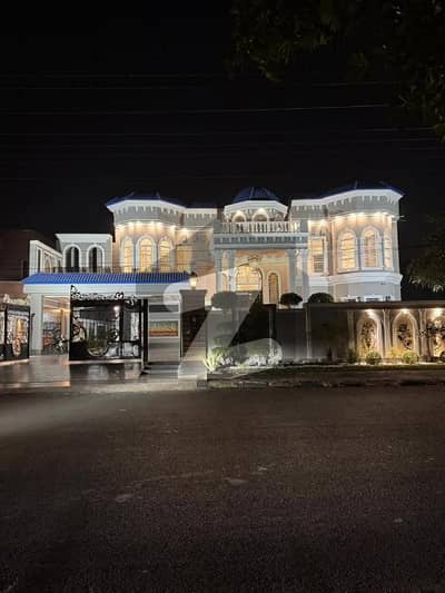 2-Kanal Brand New Spanish Design House for Sale in Nfc Society