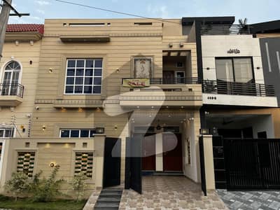 سینٹرل پارک ۔ بلاک بی سینٹرل پارک ہاؤسنگ سکیم,لاہور میں 4 کمروں کا 5 مرلہ مکان 2.0 کروڑ میں برائے فروخت۔