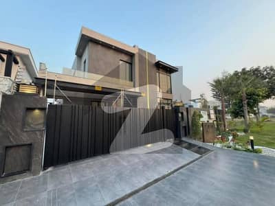 Top Location 1 Kanal Beautiful House Available For Rent In DHA Phase 7