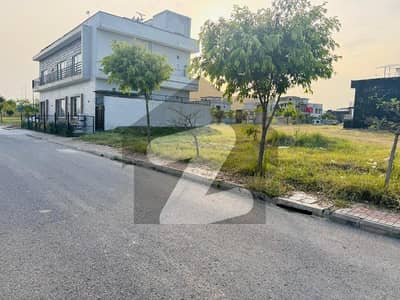 Top City A Block 10 Marla Plot for Sale